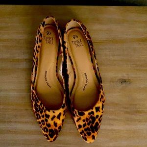 Time and Tru Leopard pointy flats